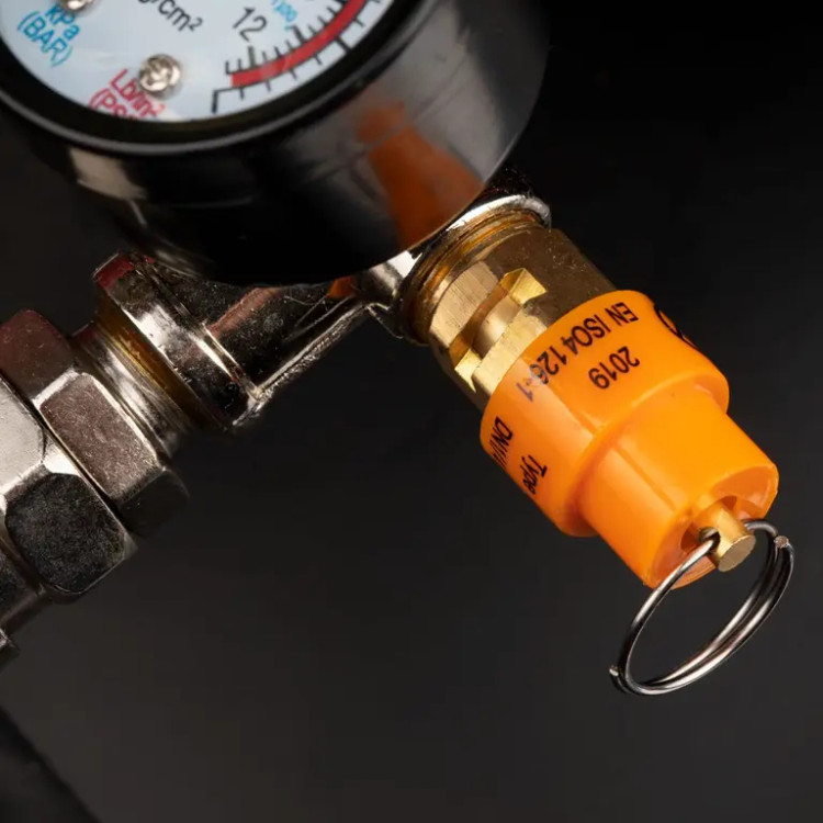 کمپرسور باد 50 لیتری 2 اسب بخار مدل RC-5010